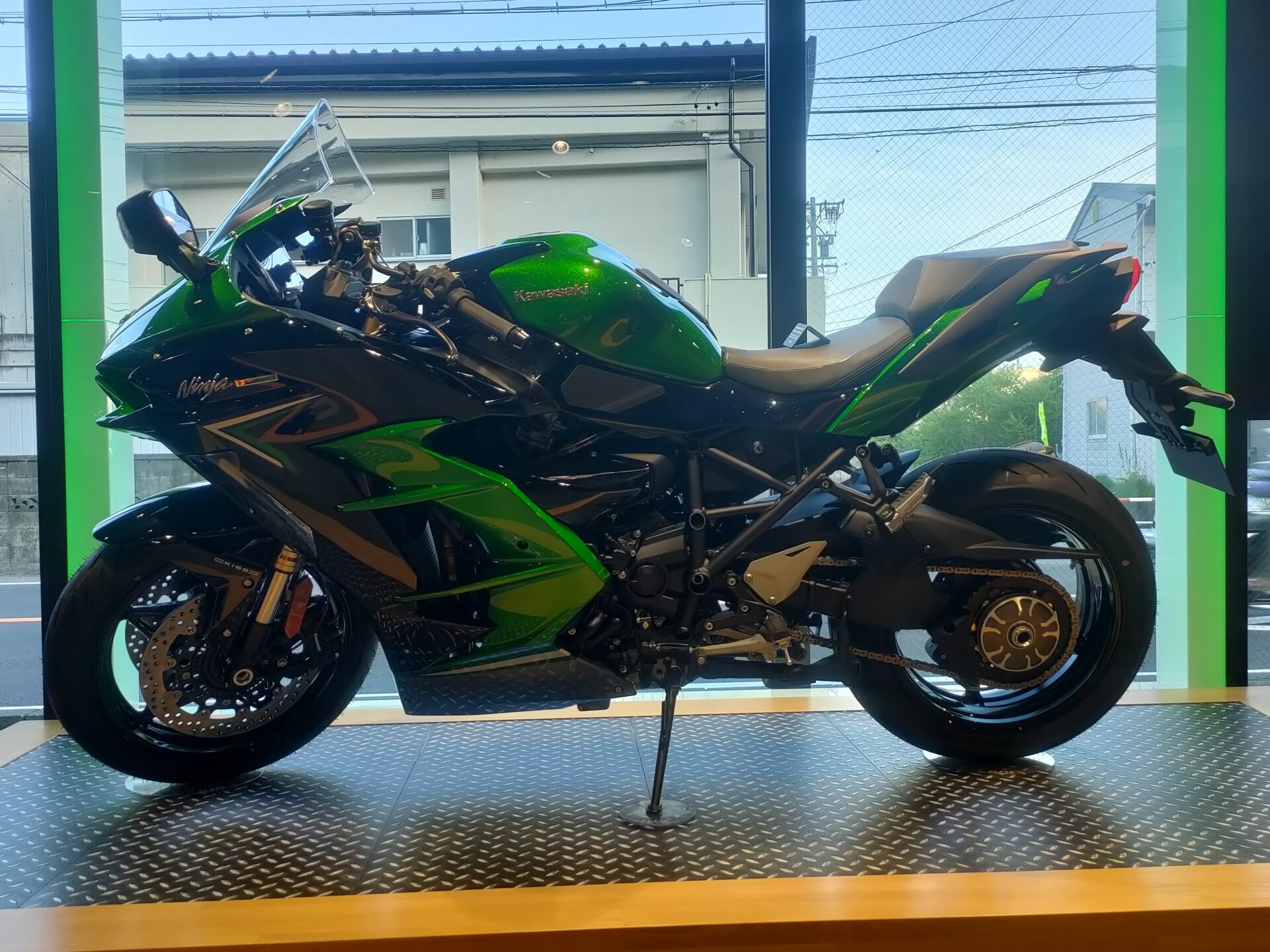 Kawasaki Ninja H2 SX