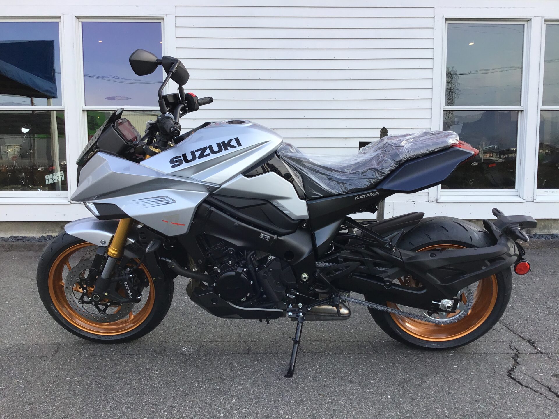 SUZUKI KATANA