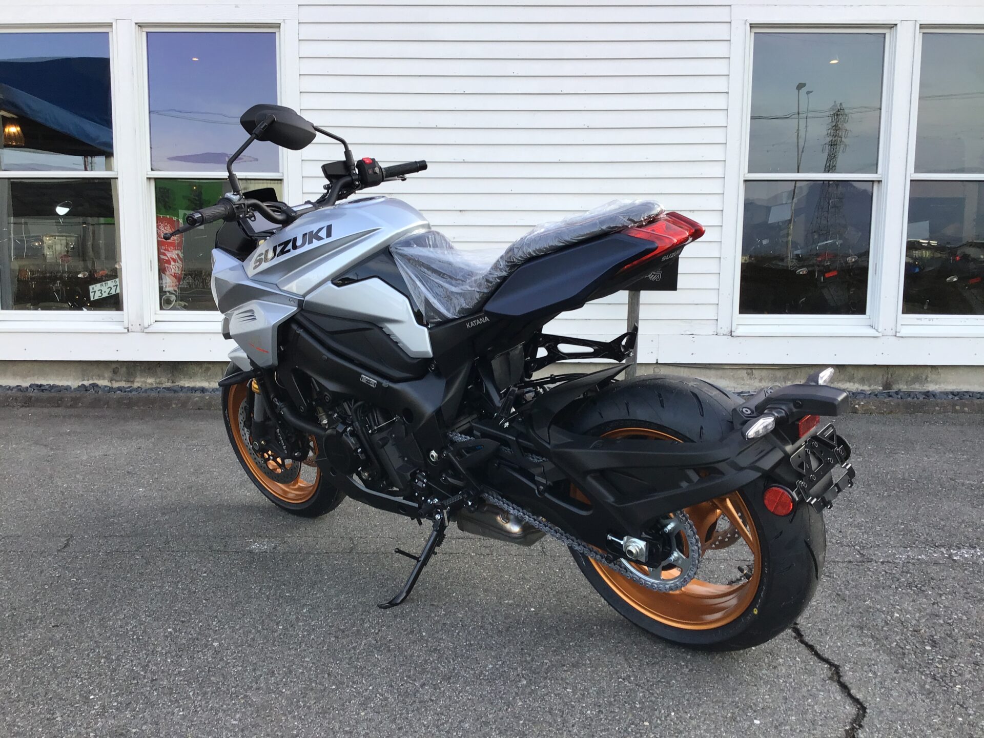 SUZUKI KATANA