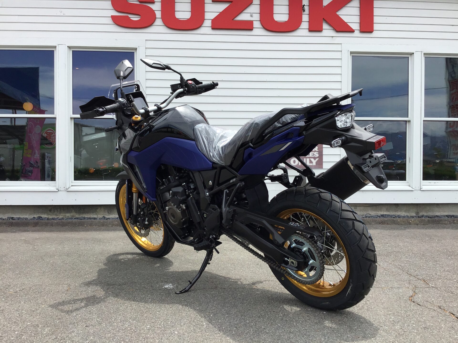 SUZUKI Vストローム800DE