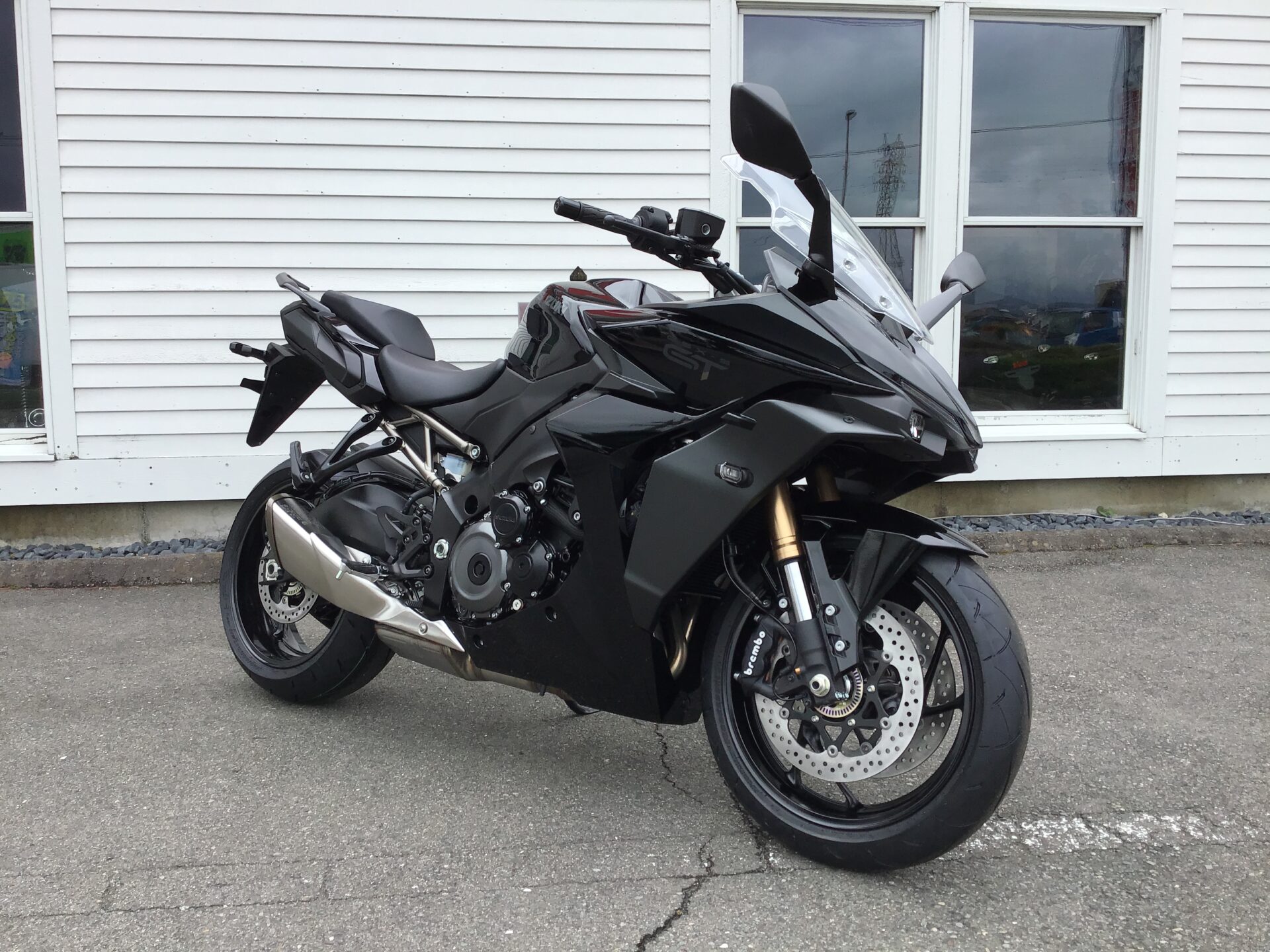 SUZUKI GSX-S1000GT