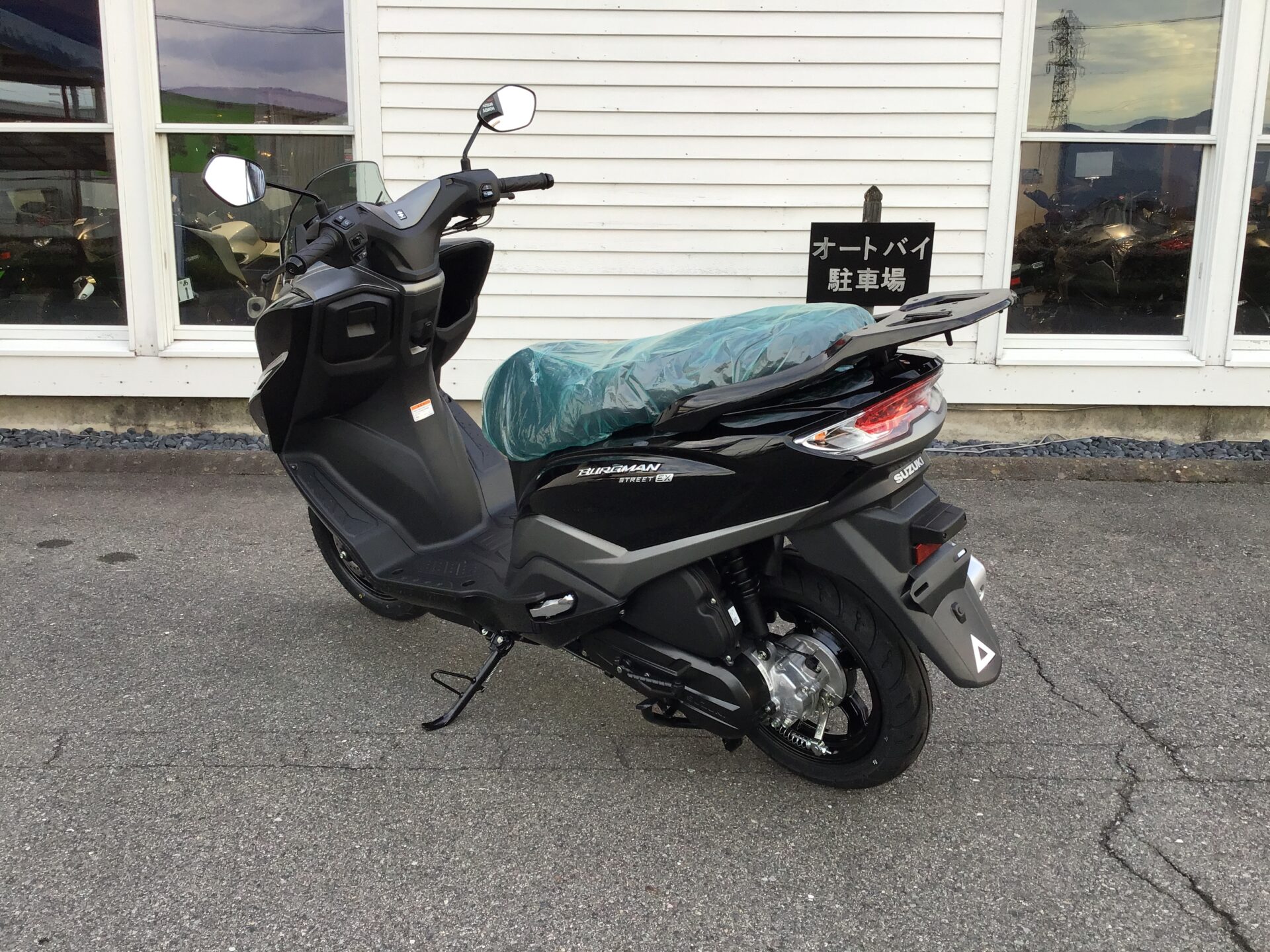 SUZUKI バーグマンストリート125EX