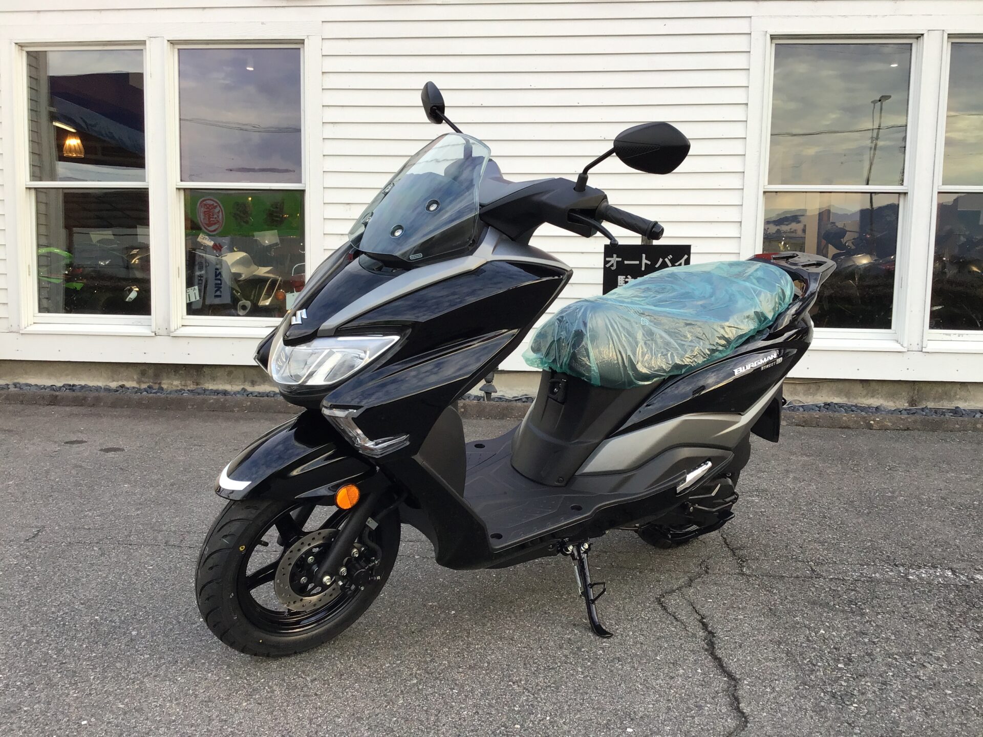 SUZUKI バーグマンストリート125EX