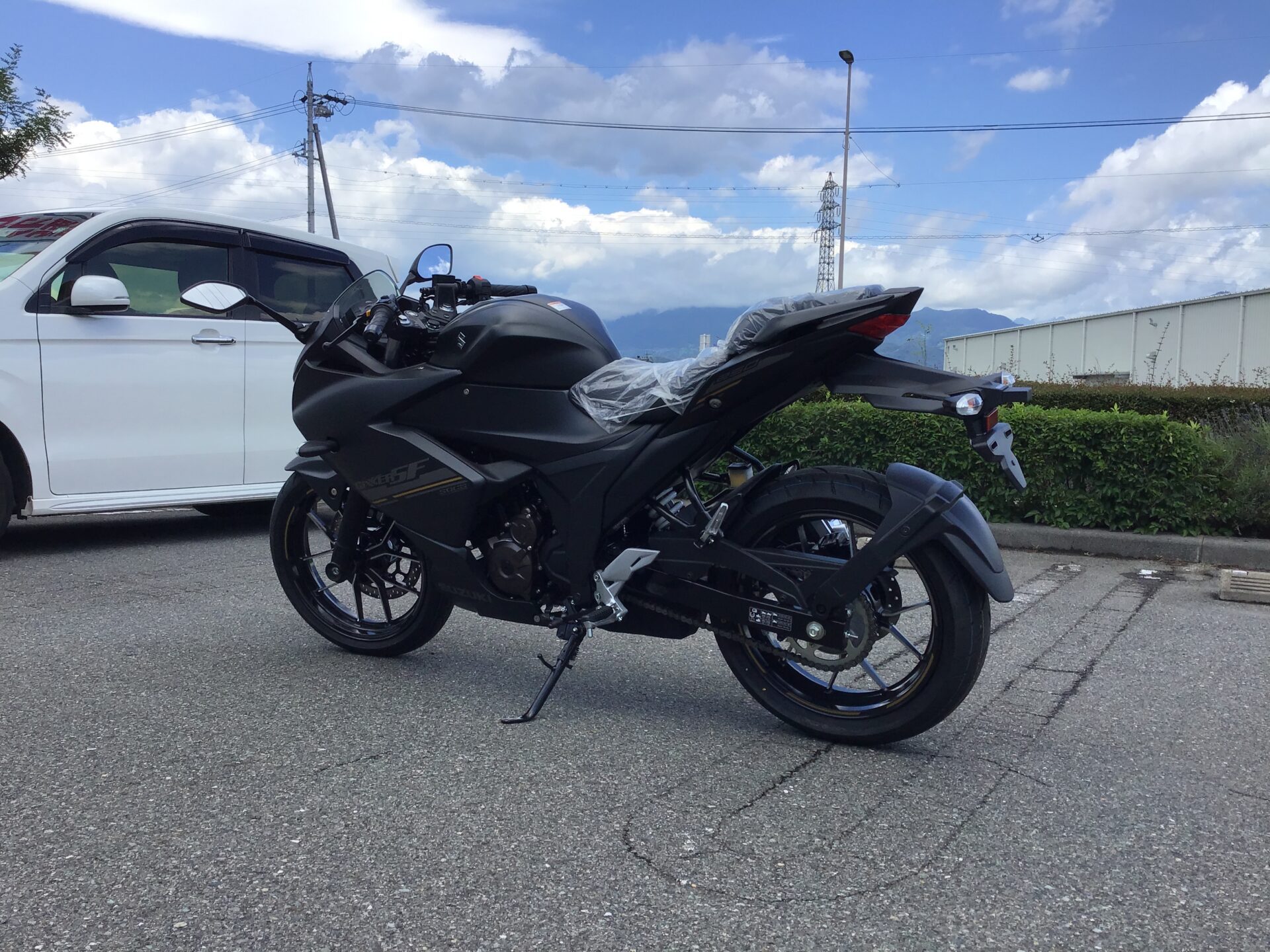 SUZUKI ジクサーSF250