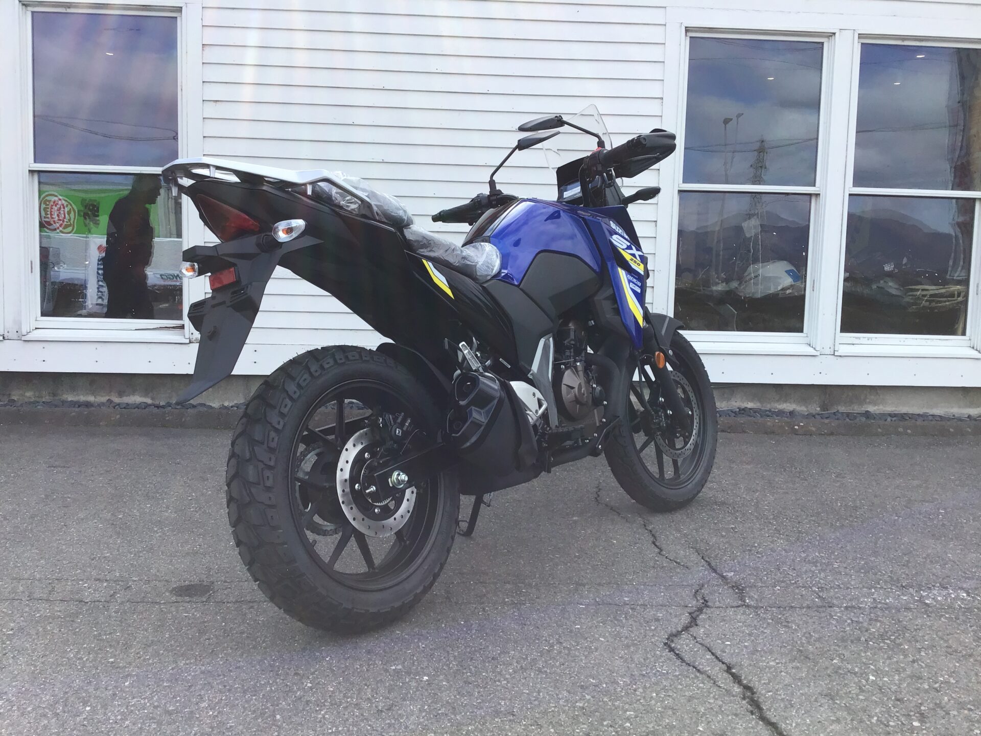 SUZUKI Vストローム250SX