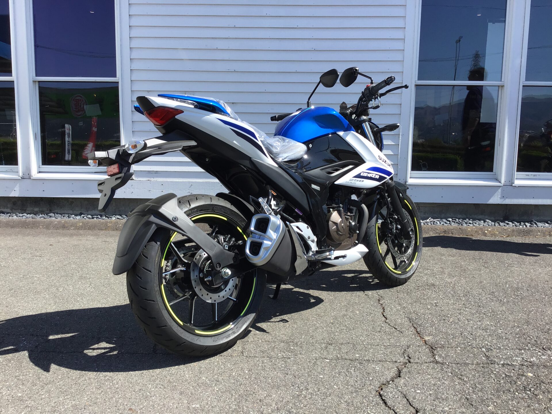  ジクサー250