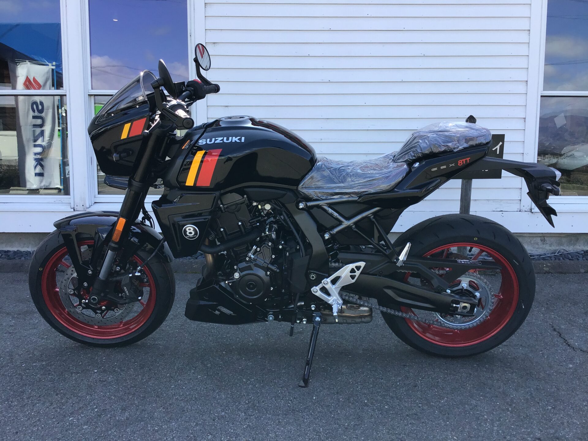 SUZUKI GSX-8TT