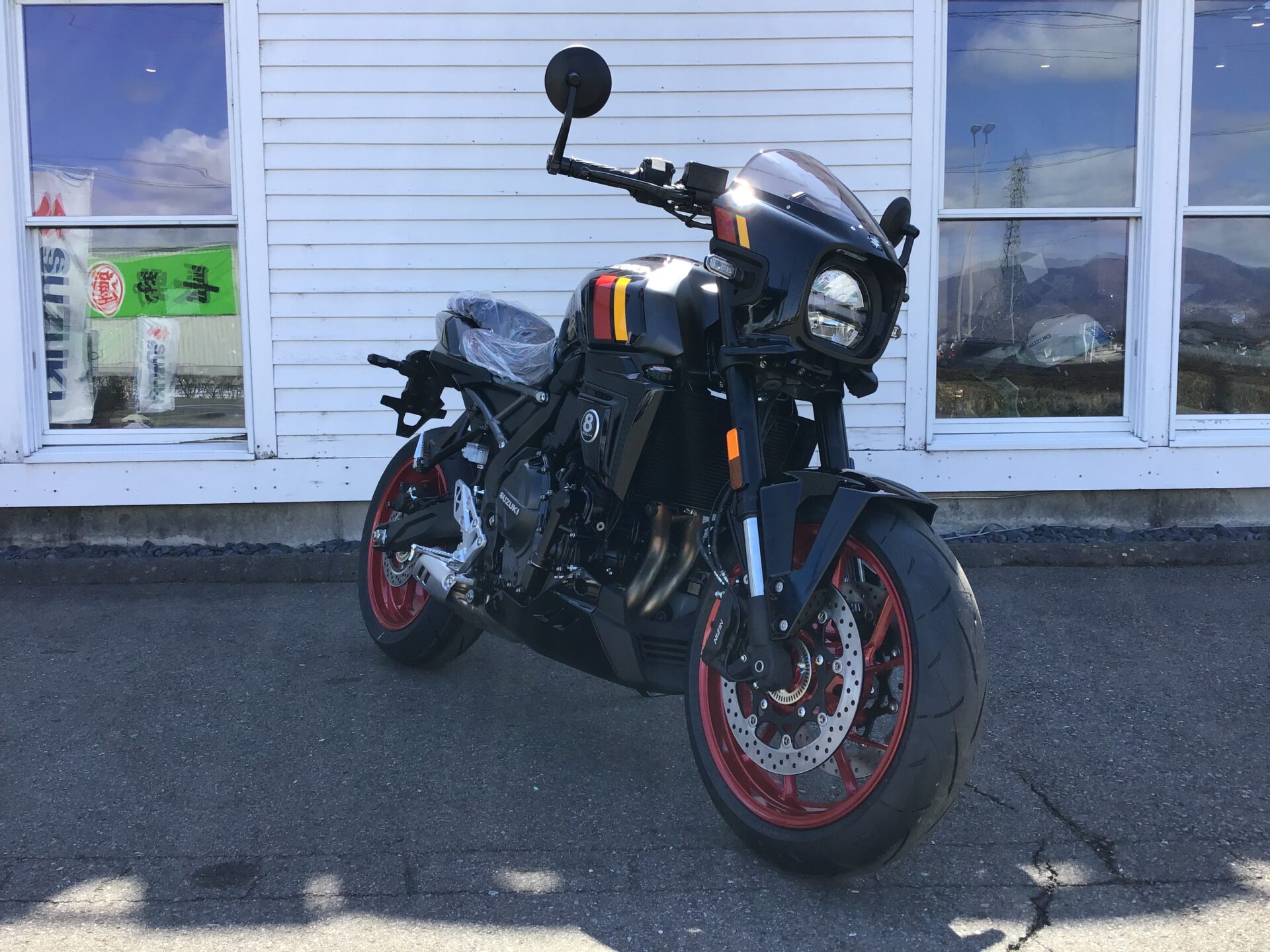 SUZUKI GSX-8TT