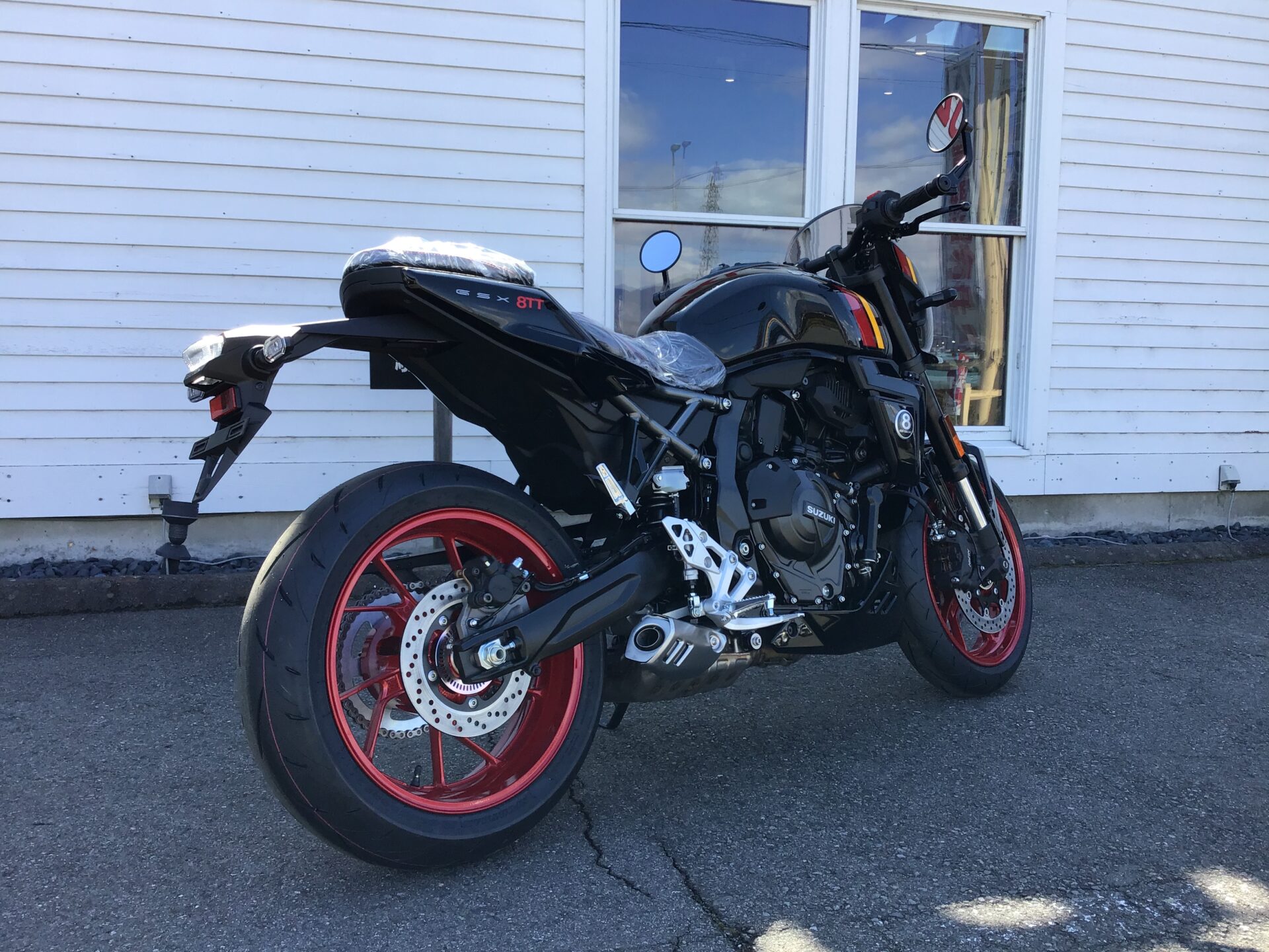 SUZUKI GSX-8TT